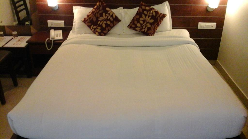 Hotel Pigeon International Bengaluru Kültér fotó